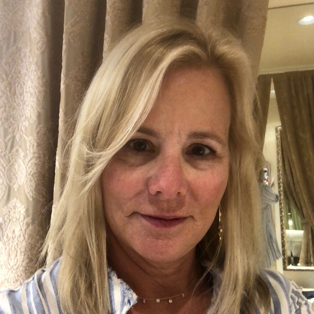 Meet your Posher, Leslie